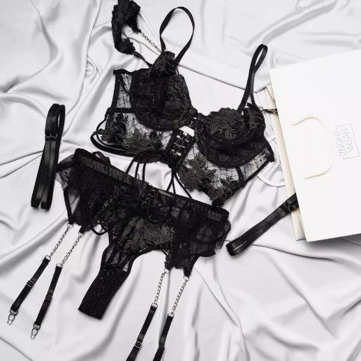 Lace Hollow Embroidery Garter