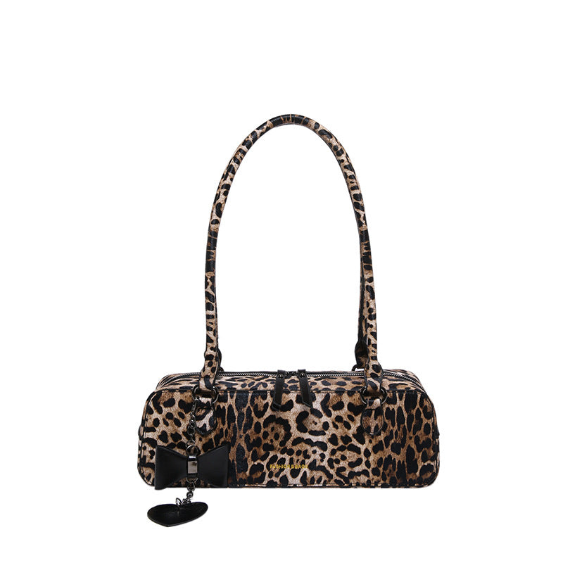 A High-end Tote Bag With A Uniquely Distinctive Design