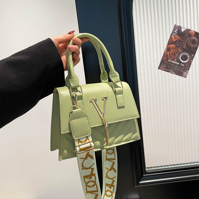 Solid-Colour Tassel Crossbody Bag