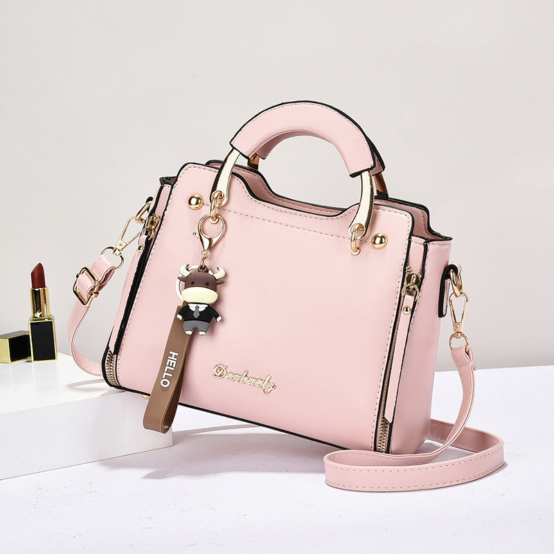 Stylish Crossbody Bag With A Chic Sophisticated Vibe