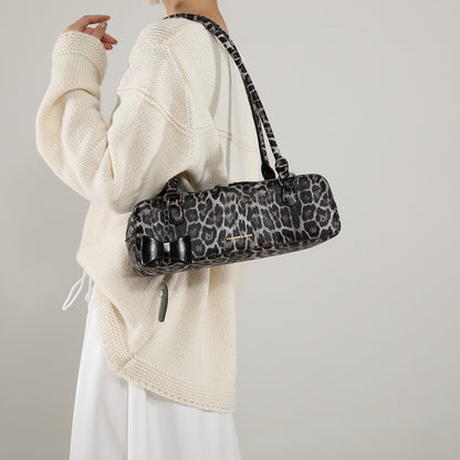 A High-end Tote Bag With A Uniquely Distinctive Design