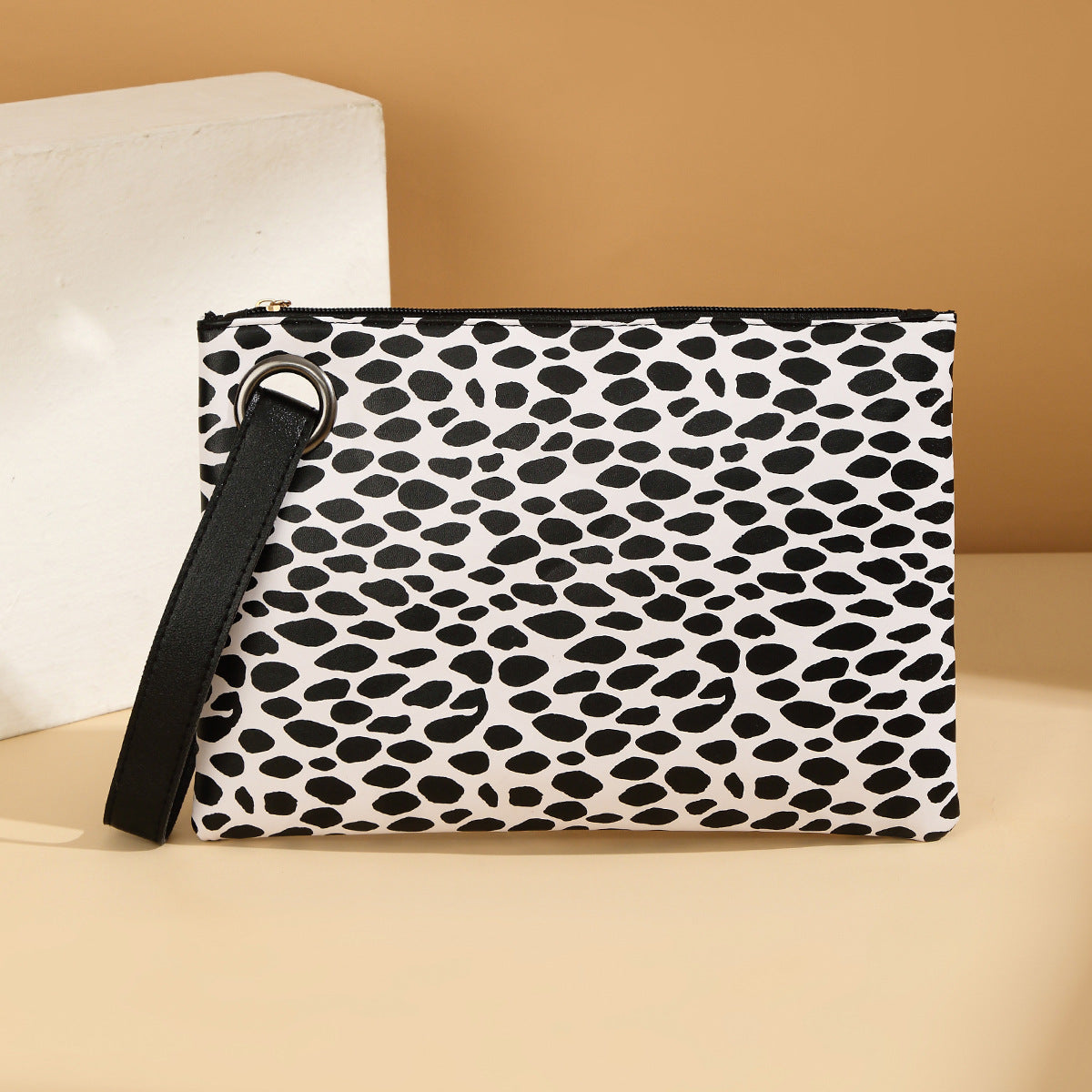 Minimalist And Stylish Clutch