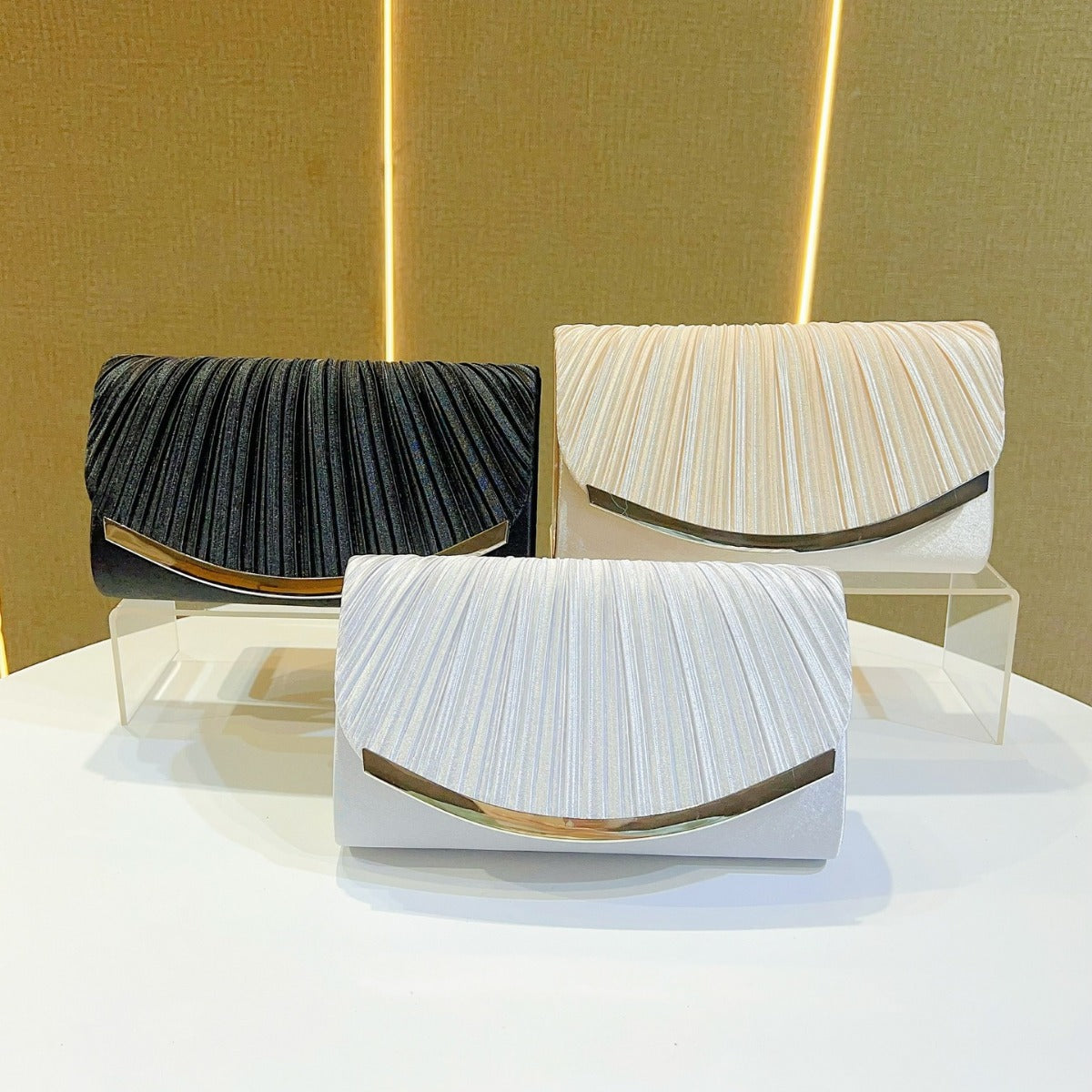 Banquet Clutch Crossbod