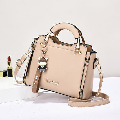 Stylish Crossbody Bag With A Chic Sophisticated Vibe
