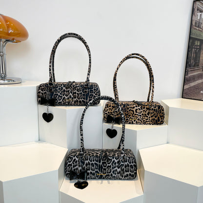 A High-end Tote Bag With A Uniquely Distinctive Design