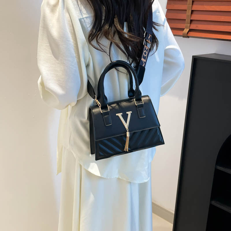 Solid-Colour Tassel Crossbody Bag