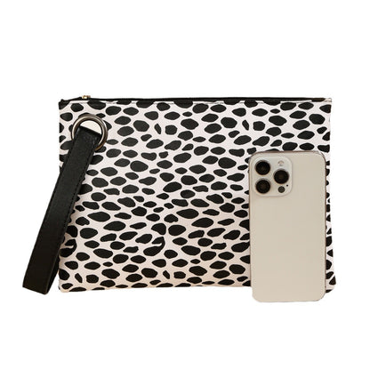 Minimalist And Stylish Clutch